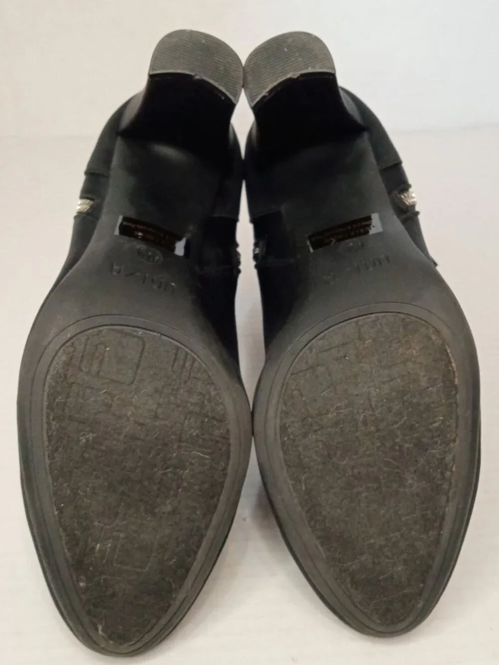 Unisa Unrowen Black Ankle Booties Block Heel Boots Women's Size 9.5M